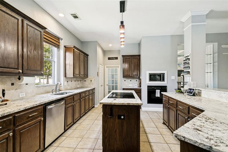 1702 Bluffview Lane, Carrollton TX 75007 - Photo 4