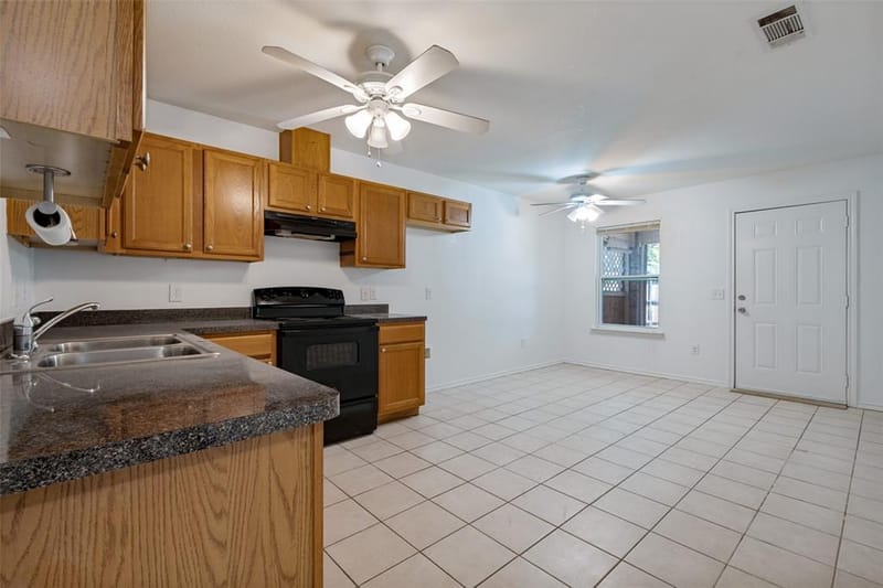 2932 Cypress Avenue, Dallas TX 75227 - Photo 9