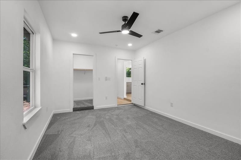 4505 Quails Lane, Fort Worth TX 76119 - Photo 12