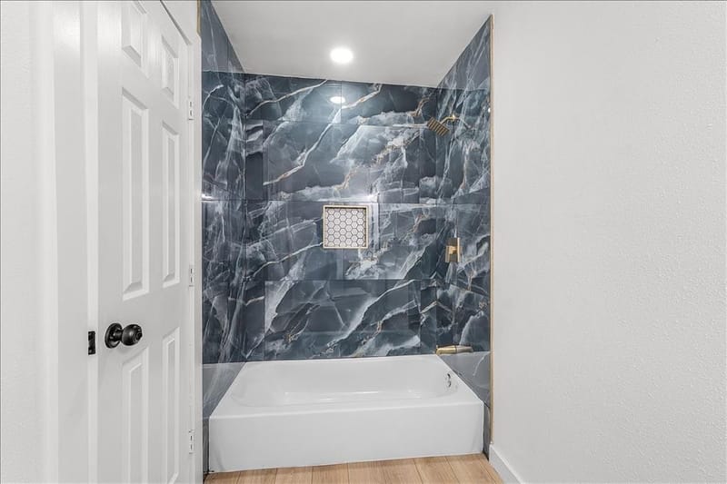 4505 Quails Lane, Fort Worth TX 76119 - Photo 19