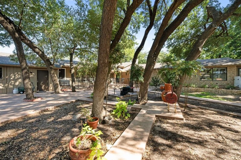 123 Sandra Palmer Street, Stephenville TX 76401 - Photo 28