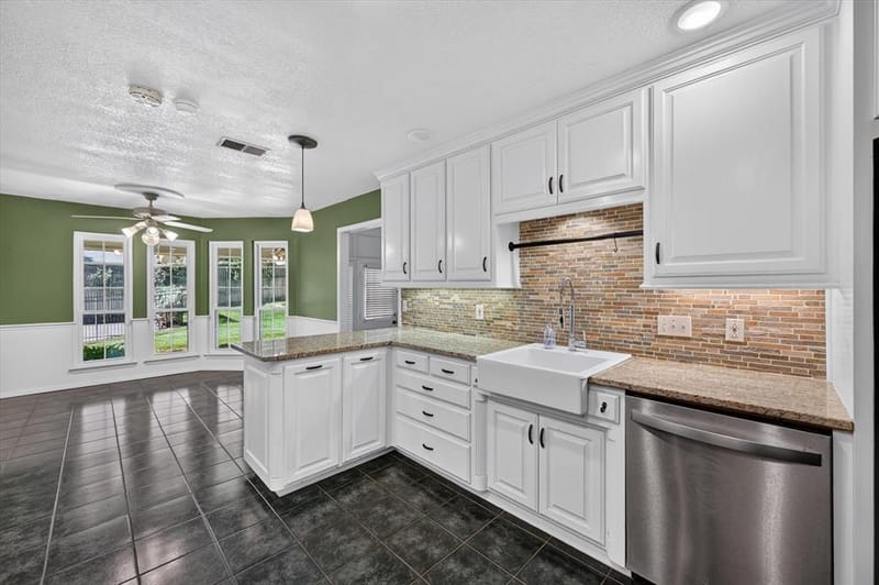 4208 Trowbridge Drive, Arlington TX 76013 - Photo 8