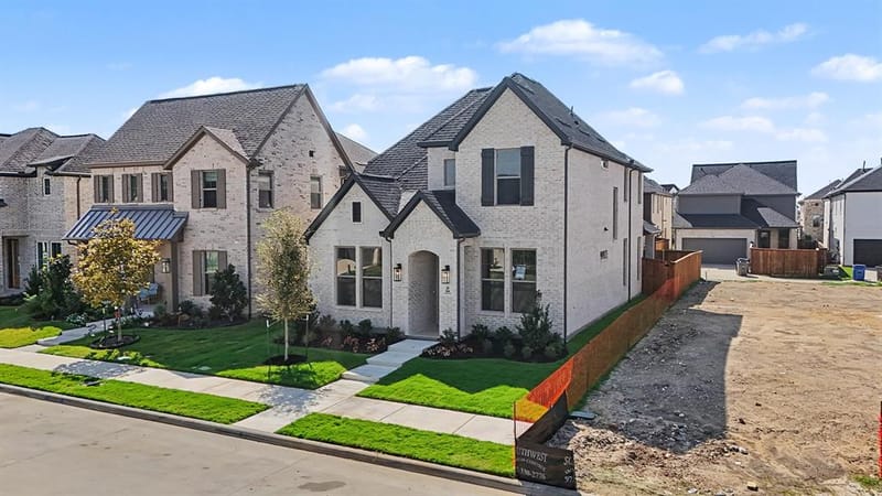 800 Caroline Drive, Celina TX 75009 - Photo 3
