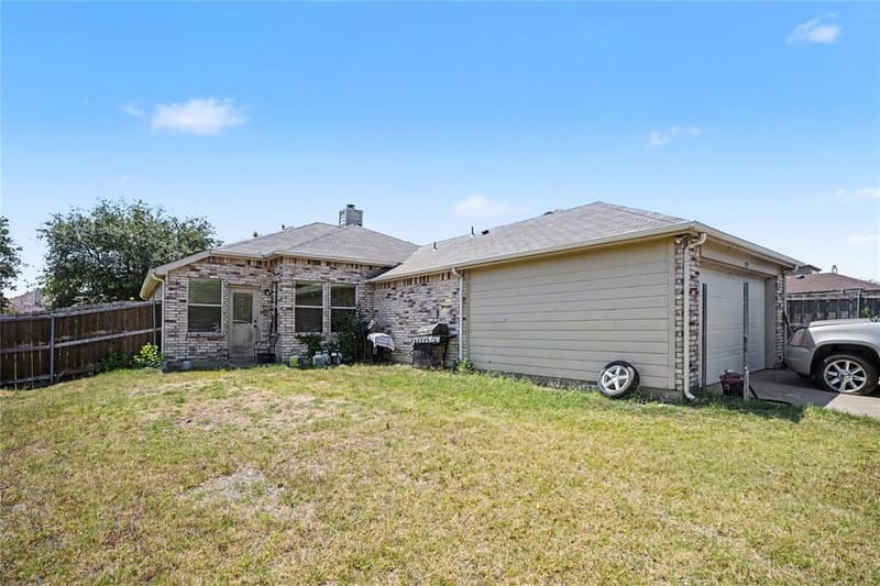 1333 Illinois Avenue, Lancaster TX 75134 - Photo 27