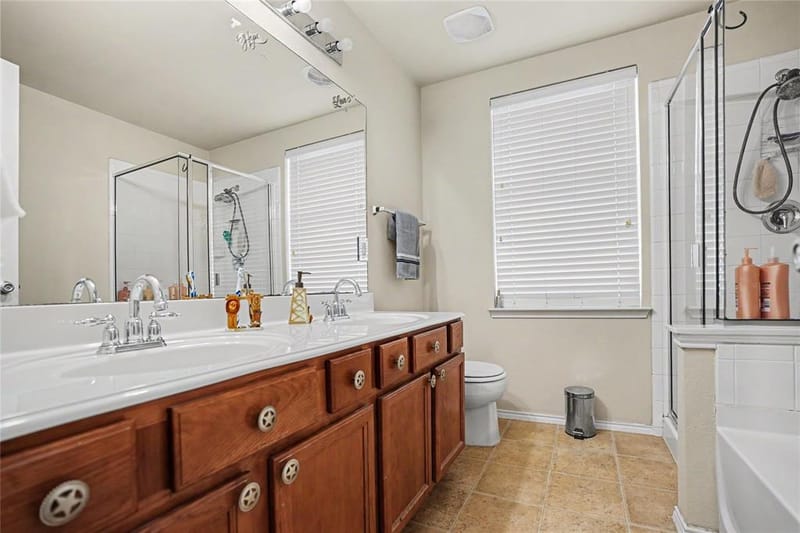 1333 Illinois Avenue, Lancaster TX 75134 - Photo 15