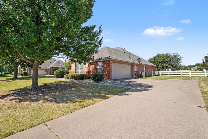 4056 Running Brook Drive, Joshua TX 76058 - Photo 32