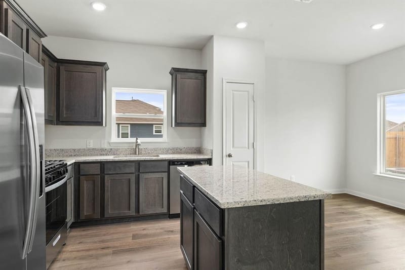 9609 Logan Square Drive, Fort Worth TX 76140 - Photo 2