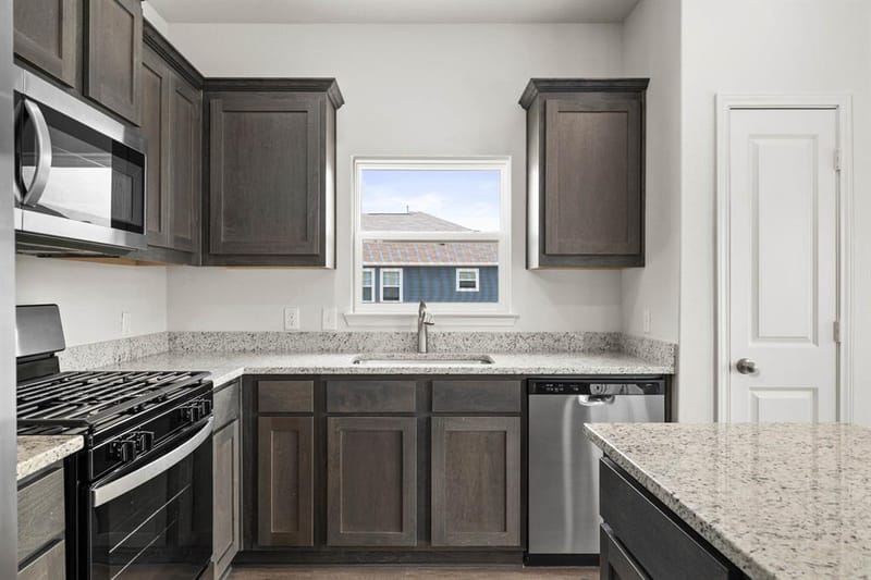 9609 Logan Square Drive, Fort Worth TX 76140 - Photo 3