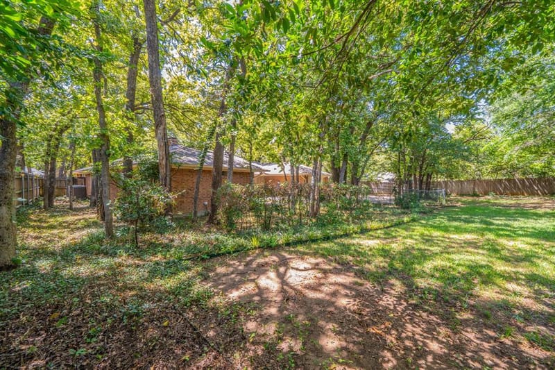 1803 Oak Grove Drive, Arlington TX 76013 - Photo 27