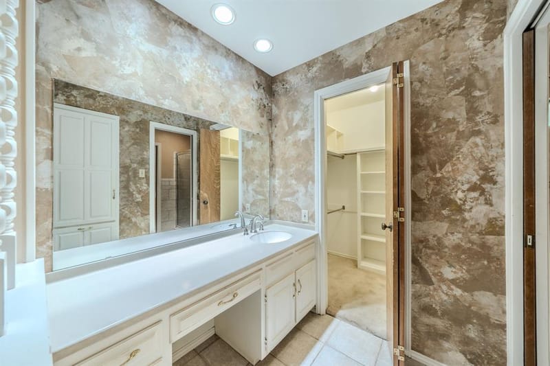 1803 Oak Grove Drive, Arlington TX 76013 - Photo 13