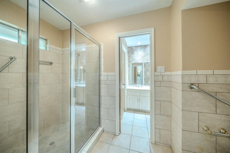 1803 Oak Grove Drive, Arlington TX 76013 - Photo 15