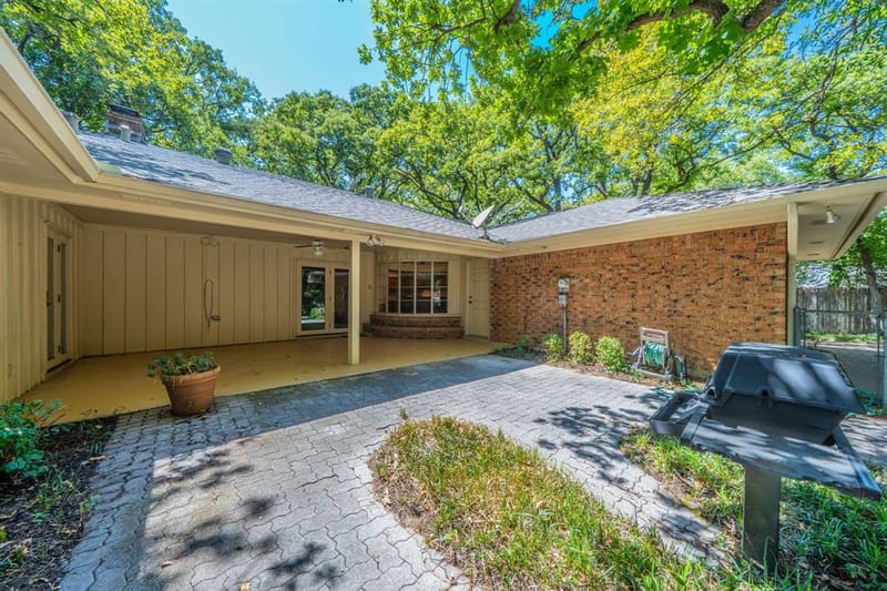 1803 Oak Grove Drive, Arlington TX 76013 - Photo 11