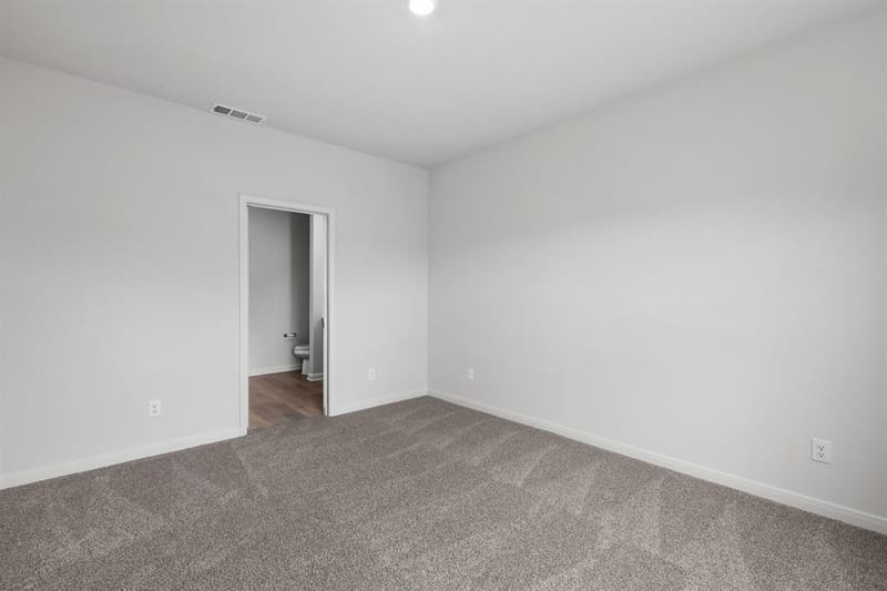 9637 Logan Square Drive, Fort Worth TX 76140 - Photo 6