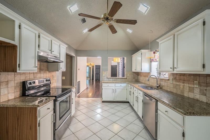 1322 Overlook Drive, Lewisville TX 75067 - Photo 12