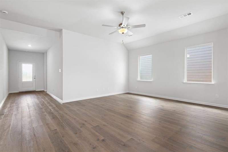 9629 Logan Square Drive, Fort Worth TX 76140 - Photo 6