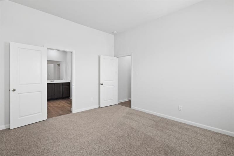 9629 Logan Square Drive, Fort Worth TX 76140 - Photo 7
