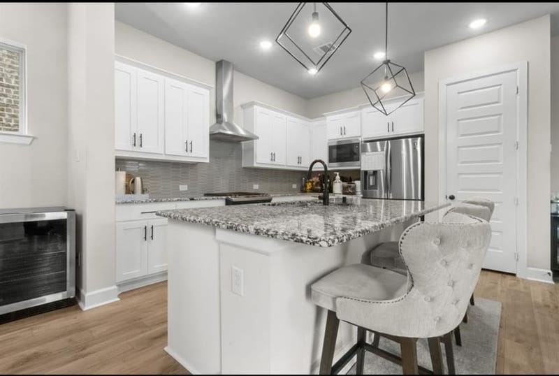 711 Prairie Falcon Drive, Arlington TX 76005 - Photo 13