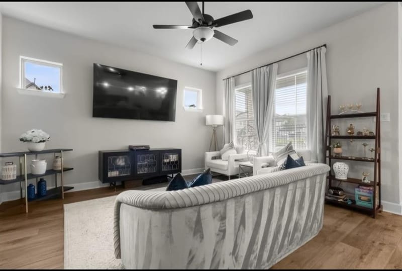 711 Prairie Falcon Drive, Arlington TX 76005 - Photo 17