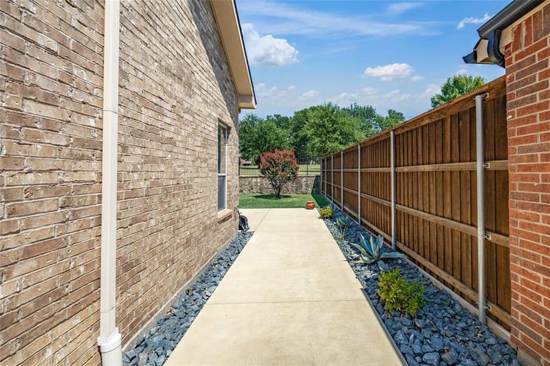 7104 Boysenberry Lane, Plano TX 75074 - Photo 36