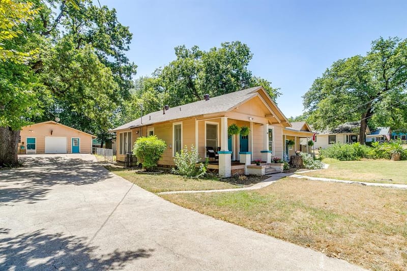 515 W Bridge Street, Weatherford TX 76086 - Photo 2