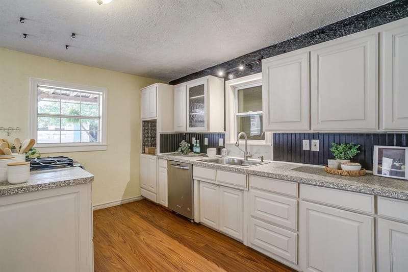 515 W Bridge Street, Weatherford TX 76086 - Photo 7