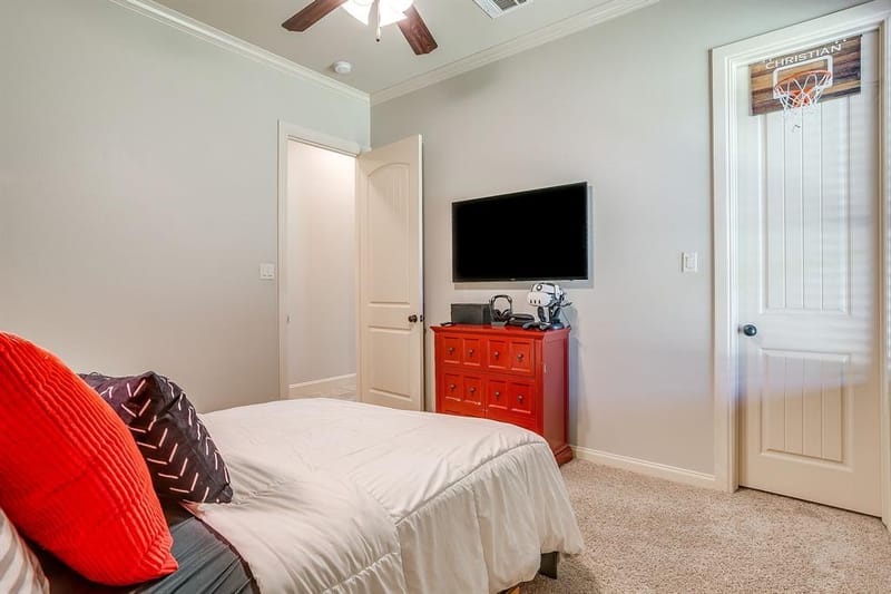 7259 Oak Creeks Court, Fort Worth TX 76135 - Photo 26