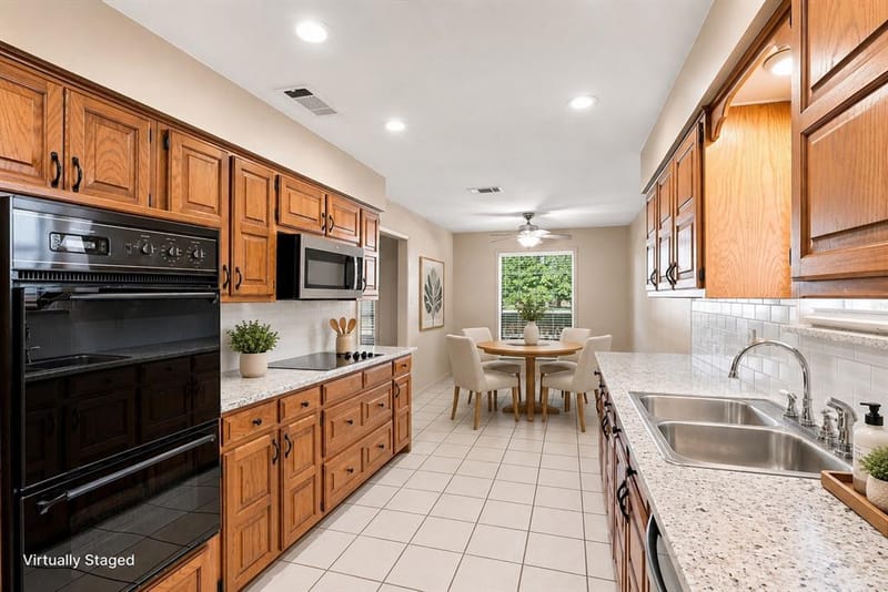1903 Big Sky Drive, Lewisville TX 75077 - Photo 4