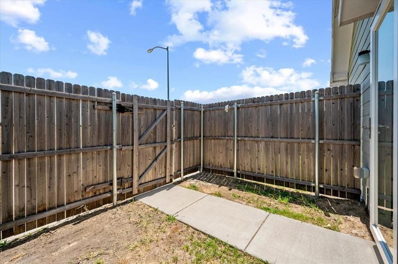 431 Corsair Way, Ferris TX 75125 - Photo 26