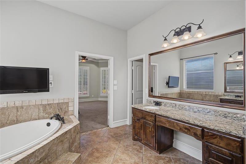 124 Carnes Court, Springtown TX 76082 - Photo 23
