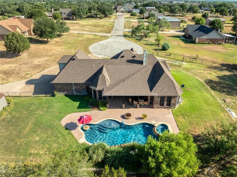 124 Carnes Court, Springtown TX 76082 - Photo 36