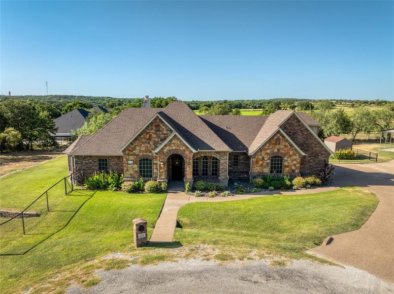 124 Carnes Court, Springtown TX 76082 - Photo 33