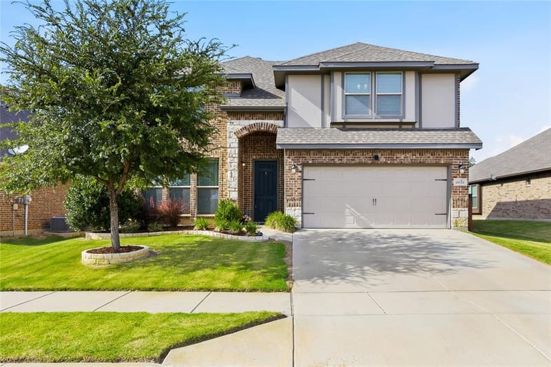 6016 Dunnlevy Drive, Fort Worth TX 76179 - Photo 2