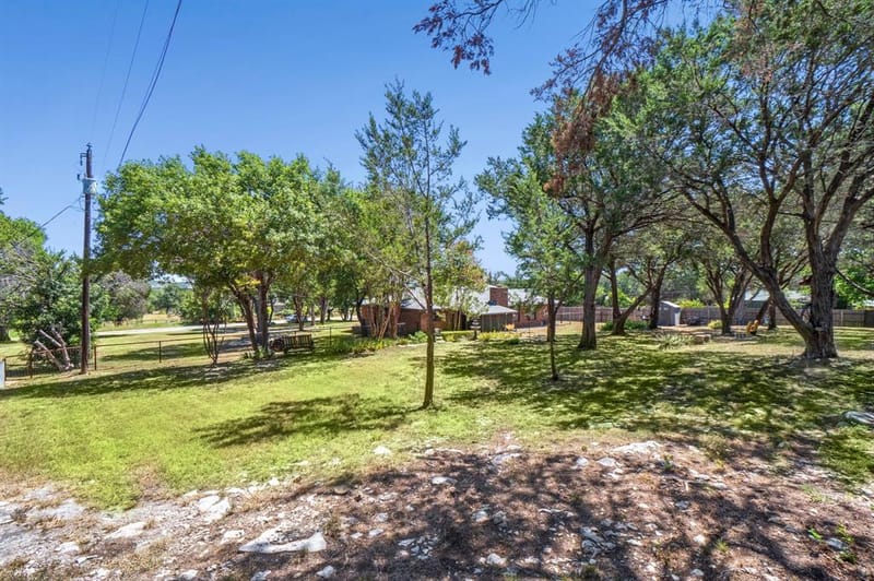 1133 County Road 2020, Glen Rose TX 76043 - Photo 23