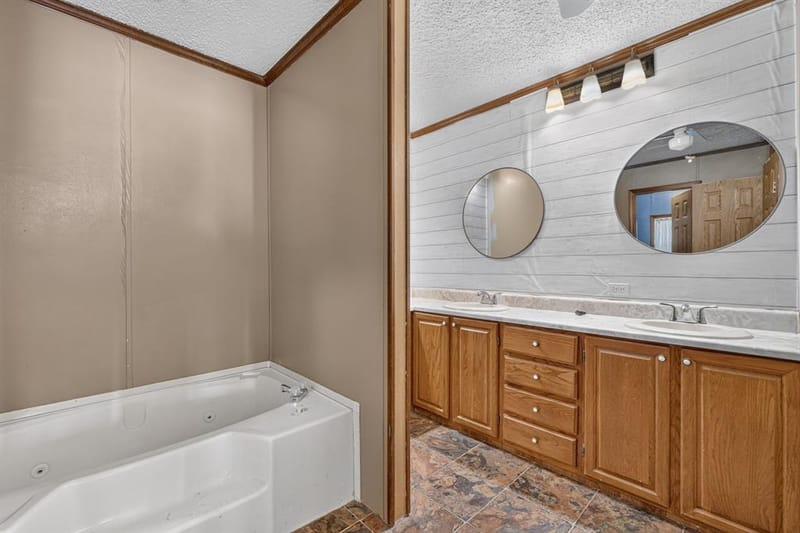365 Dusty Trail, Mineral Wells TX 76067 - Photo 30