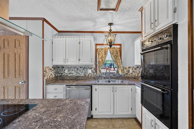 365 Dusty Trail, Mineral Wells TX 76067 - Photo 11