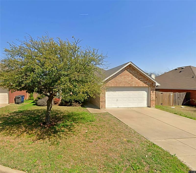 3112 Eastcrest Court, Fort Worth TX 76105