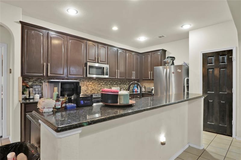 4951 Eyrie Court, Grand Prairie TX 75052 - Photo 6