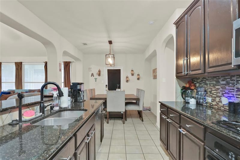 4951 Eyrie Court, Grand Prairie TX 75052 - Photo 8