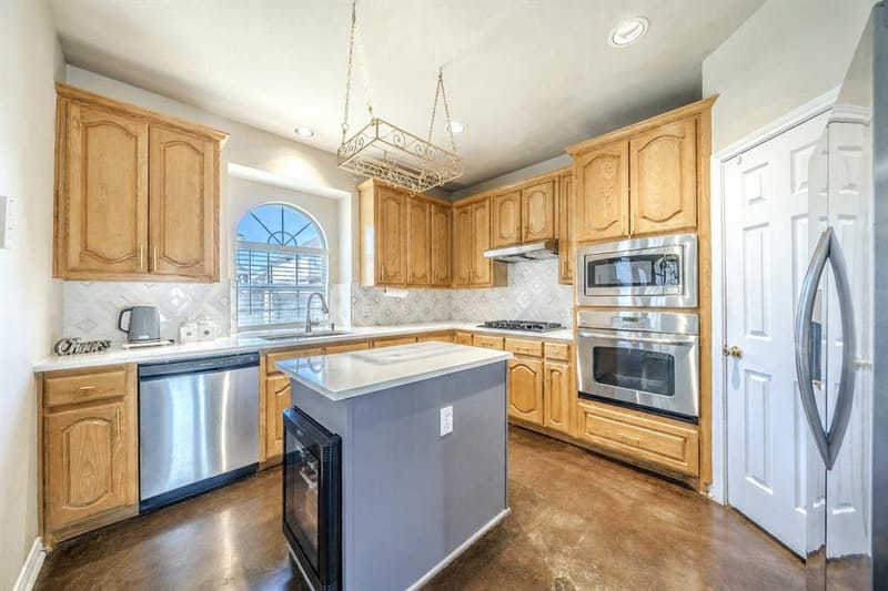 1511 Brighton Drive, Mansfield TX 76063 - Photo 3