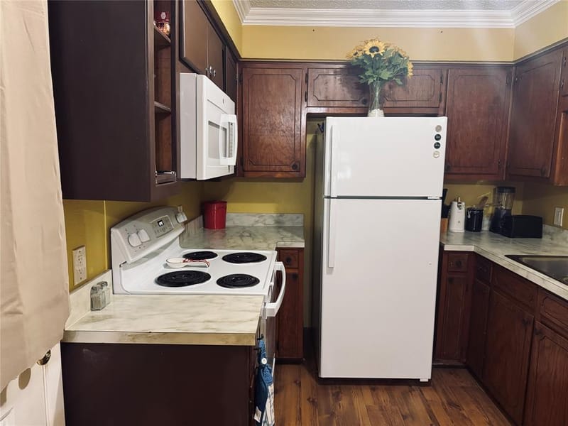 1210 S Clements Street, Gainesville TX 76240 - Photo 17