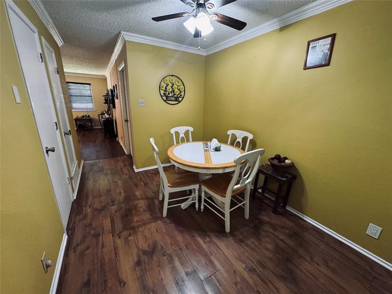 1210 S Clements Street, Gainesville TX 76240 - Photo 12