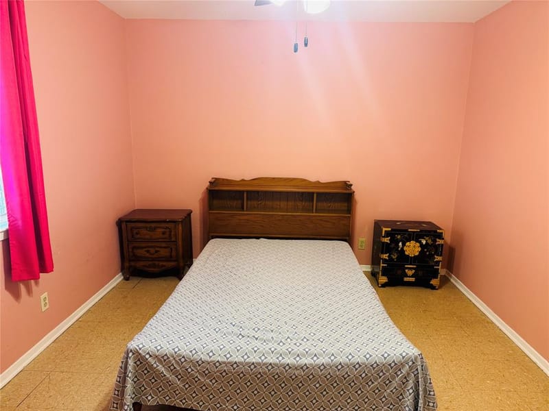 1210 S Clements Street, Gainesville TX 76240 - Photo 26
