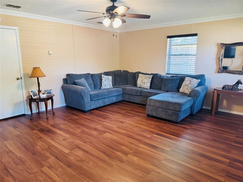 1210 S Clements Street, Gainesville TX 76240 - Photo 7