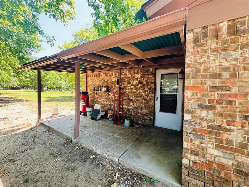 1210 S Clements Street, Gainesville TX 76240 - Photo 30
