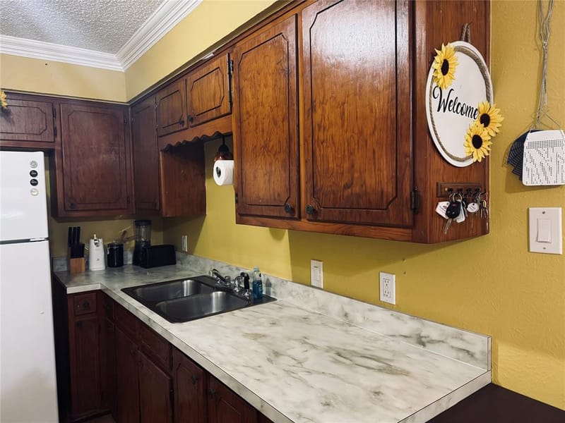 1210 S Clements Street, Gainesville TX 76240 - Photo 18