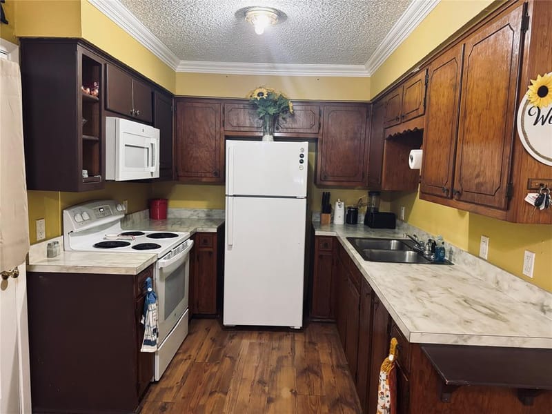 1210 S Clements Street, Gainesville TX 76240 - Photo 15