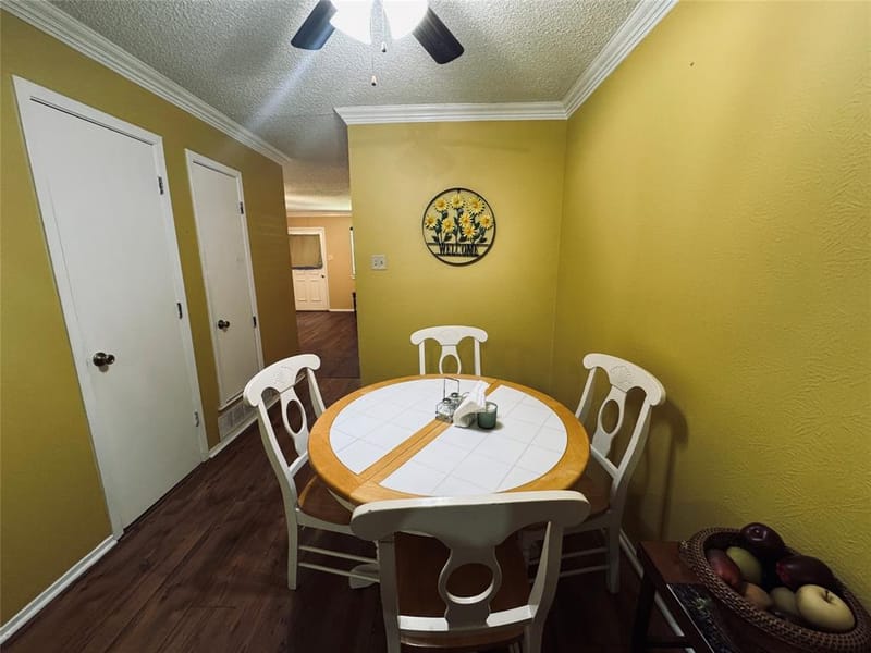 1210 S Clements Street, Gainesville TX 76240 - Photo 11