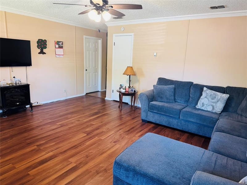 1210 S Clements Street, Gainesville TX 76240 - Photo 8