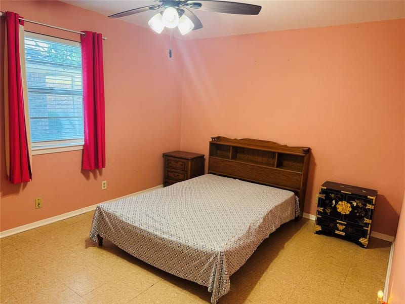 1210 S Clements Street, Gainesville TX 76240 - Photo 25