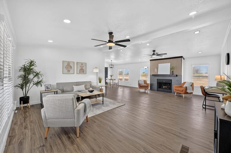 312 Private Road 4437, Rhome TX 76078 - Photo 4